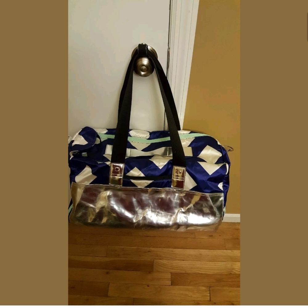 LULULEMON SEAWHEEZE 2013 DUFFEL BAG